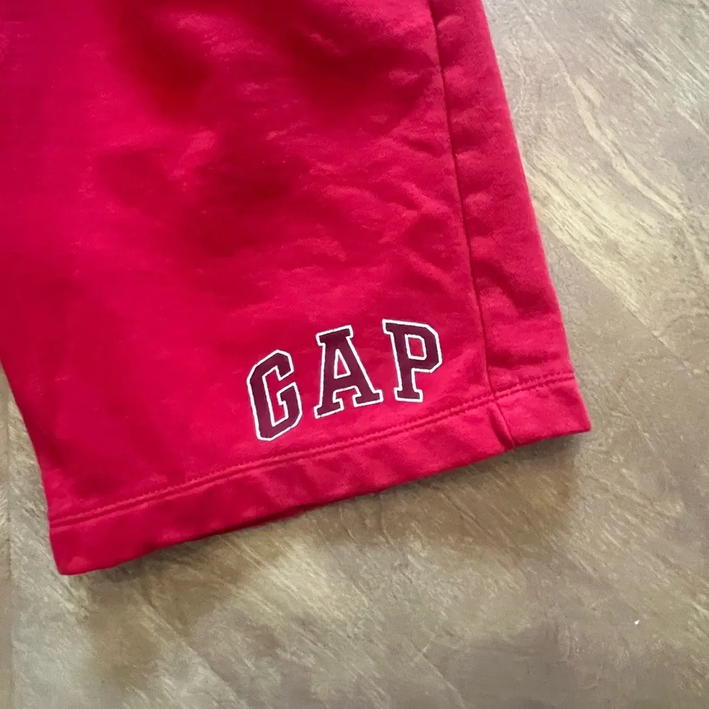 GAP Boys’ Red Logo Drawstring Shorts – XL